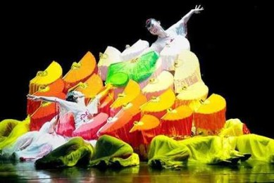 儿童民族舞创作的艺术特征