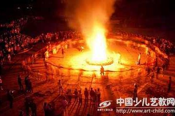 彝族舞蹈七月火把节