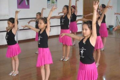 孩子们在学习拉丁舞的时候应该注意的问题