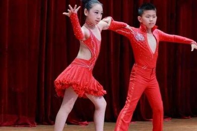 国标舞（华尔兹交谊舞）教学视频