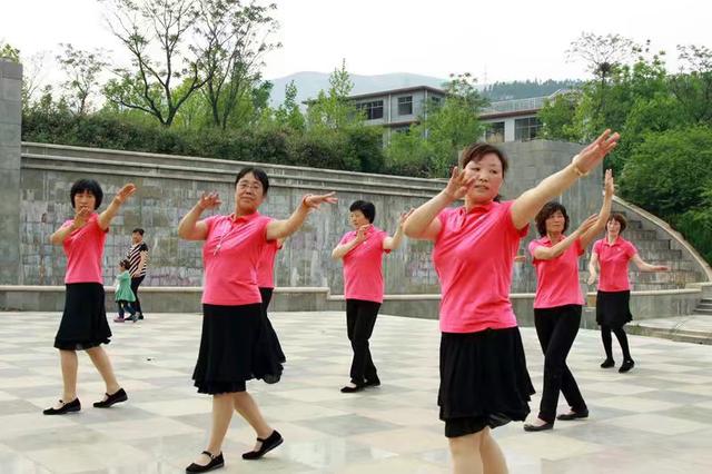 广场舞圈子里也复杂吗？