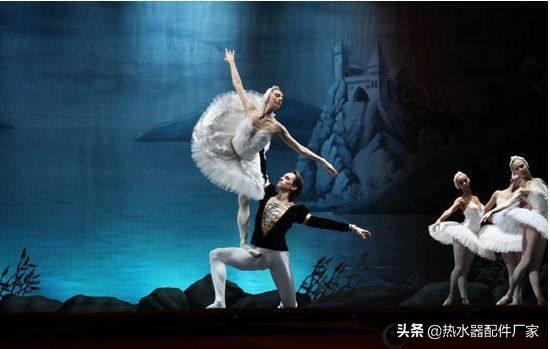 芭蕾舞为什么被称为“脚尖上的舞蹈”？