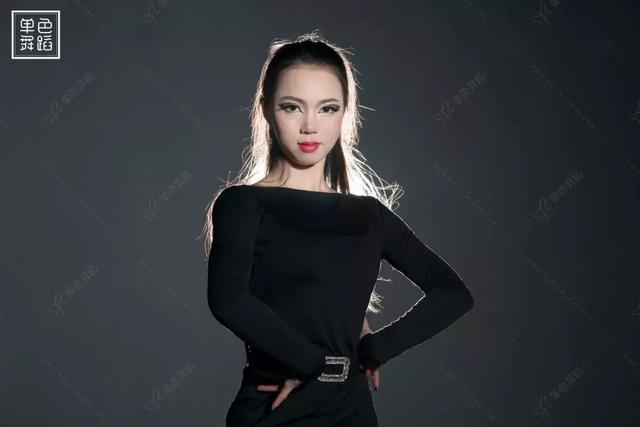 拉丁舞里的这几个基本动作，你为何总是做错？