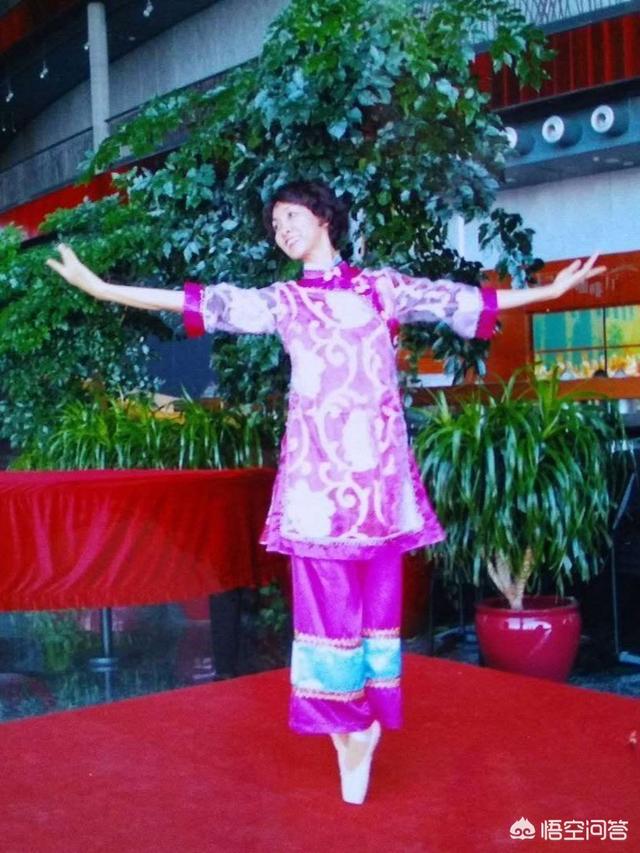 想知道大家，为什么会学芭蕾？